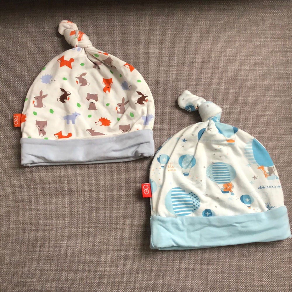 Magnetic Me Hats